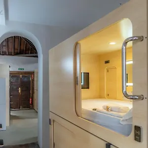  Nocleg ze śniadaniem Hostelit, Capsule