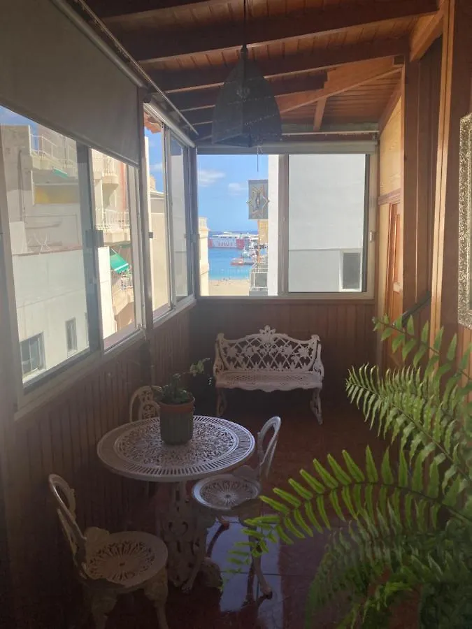 Pension La Paloma 阿罗纳 招待所