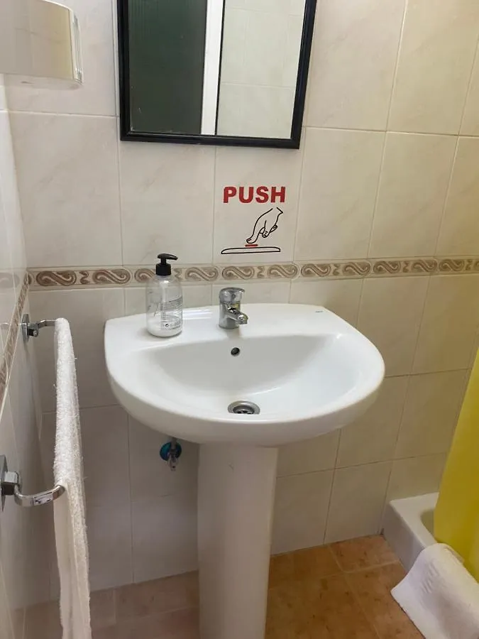 Pension La Paloma 阿罗纳 西班牙